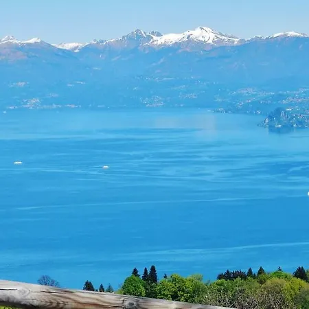 Hills | Lakeview Apartamento