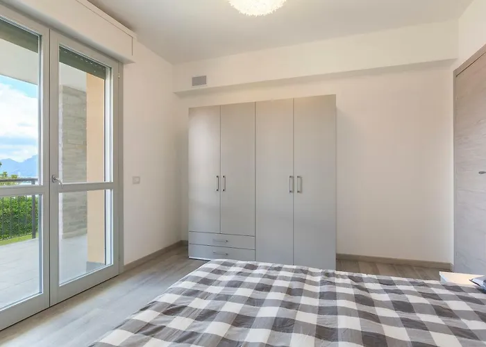 Hills | Lakeview * Baveno